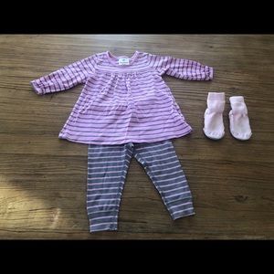 Hanna Andersson 2-Piece Outfit/Slipper Moccasins